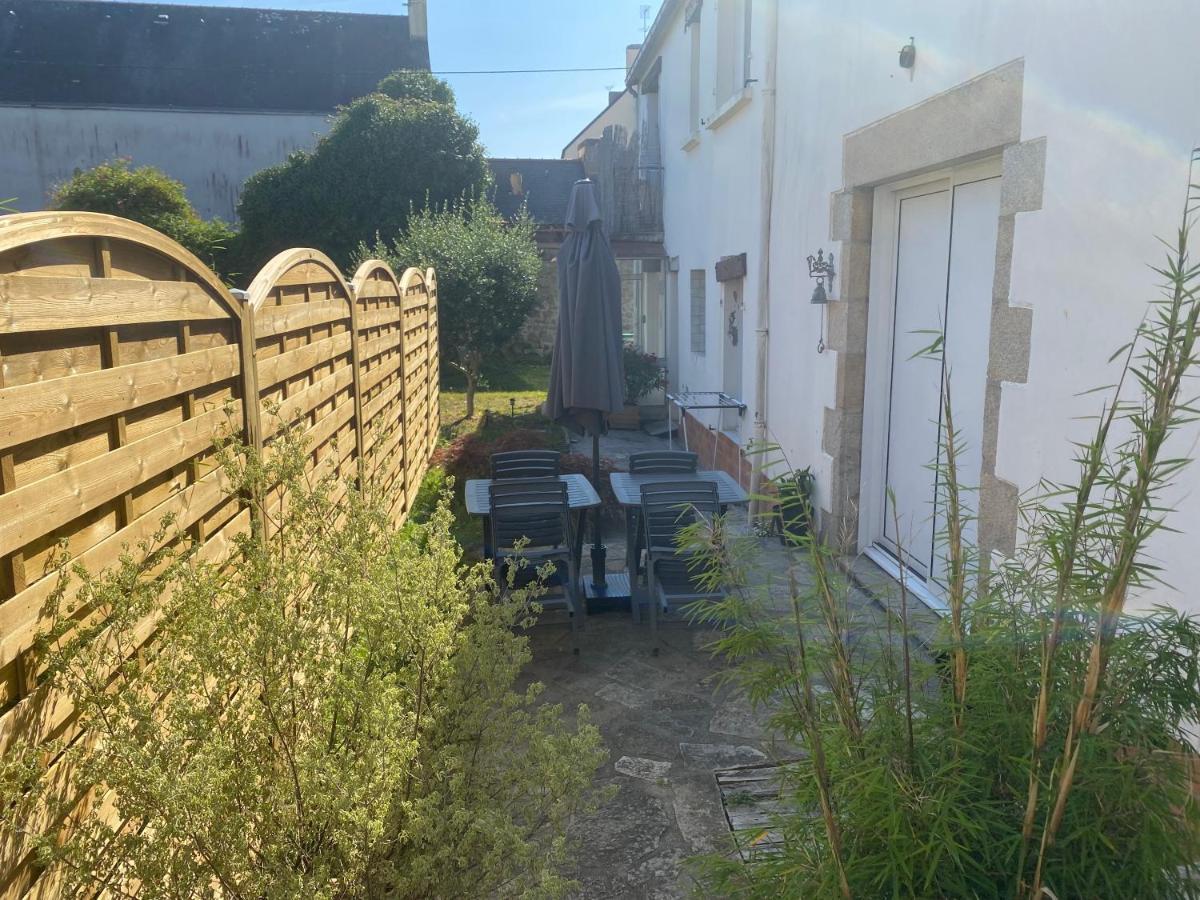 Appartement en entrée de ville avec balneo Pont-lʼAbbé Extérieur photo
