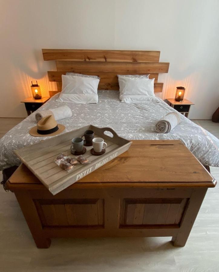 Appartement en entrée de ville avec balneo Pont-lʼAbbé Extérieur photo